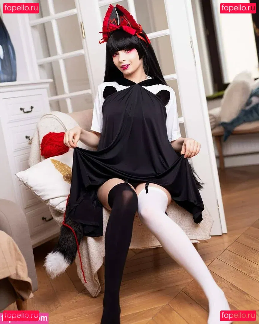 Akariia Cosplay Onlyfans Photo Gallery 