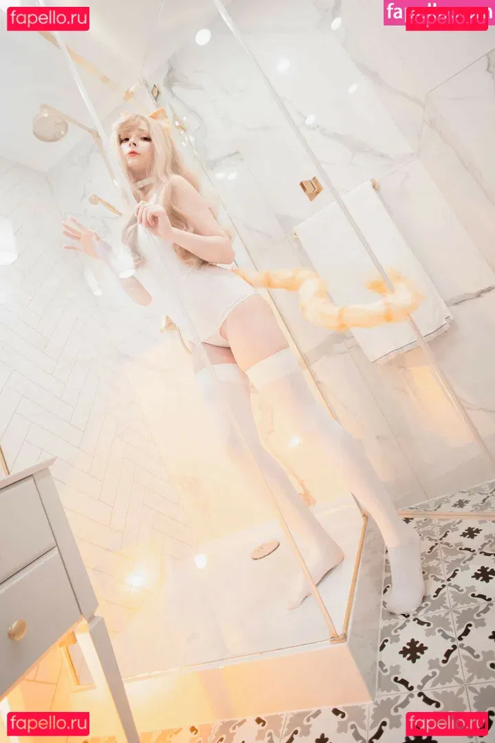 Akariia Cosplay Onlyfans Photo Gallery 