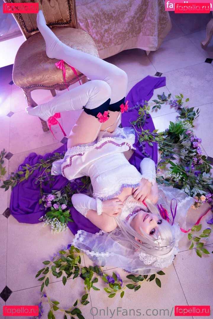 Akariia Cosplay Onlyfans Photo Gallery 