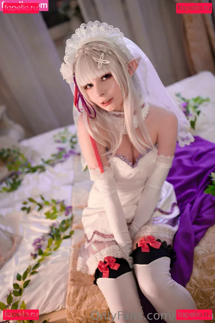 Akariia Cosplay Onlyfans Photo Gallery 