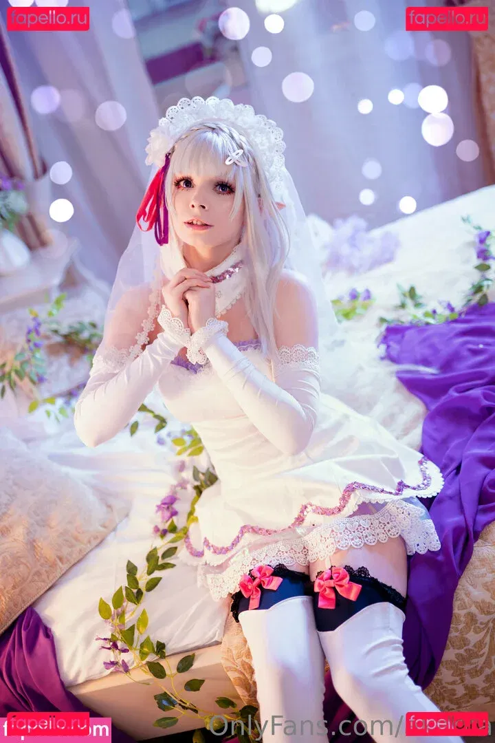 Akariia Cosplay Onlyfans Photo Gallery 