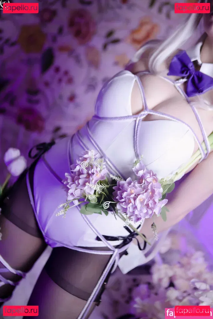 Akariia Cosplay Onlyfans Photo Gallery 