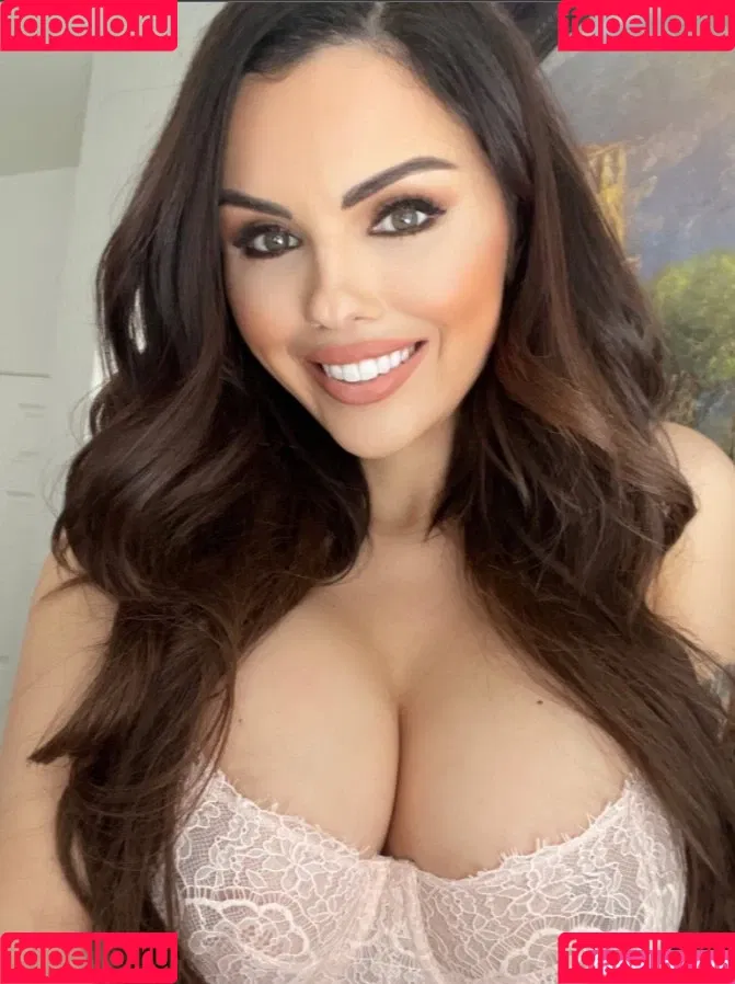 Krystle Lina Onlyfans Photo Gallery 
