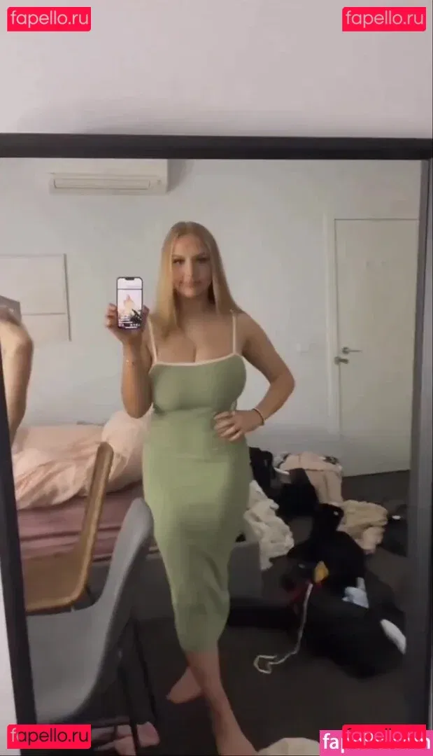 Charlotte Page Onlyfans Photo Gallery 