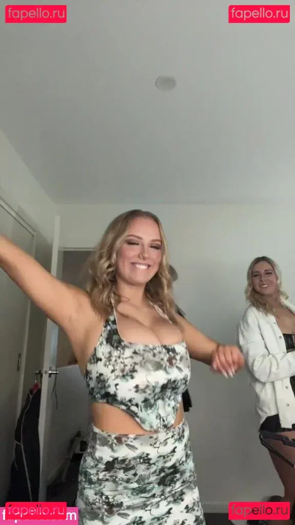 Charlotte Page Onlyfans Photo Gallery 