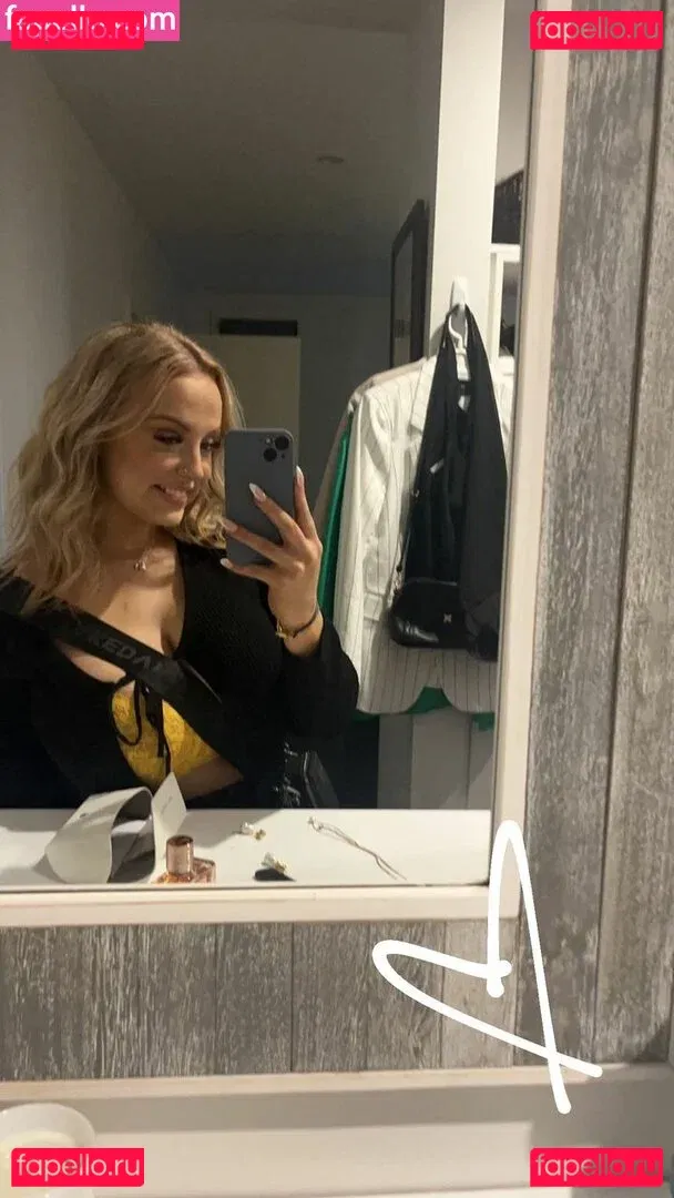 Charlotte Page Onlyfans Photo Gallery 