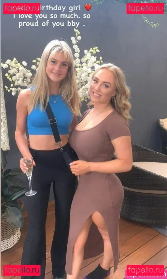 Charlotte Page Onlyfans Photo Gallery 