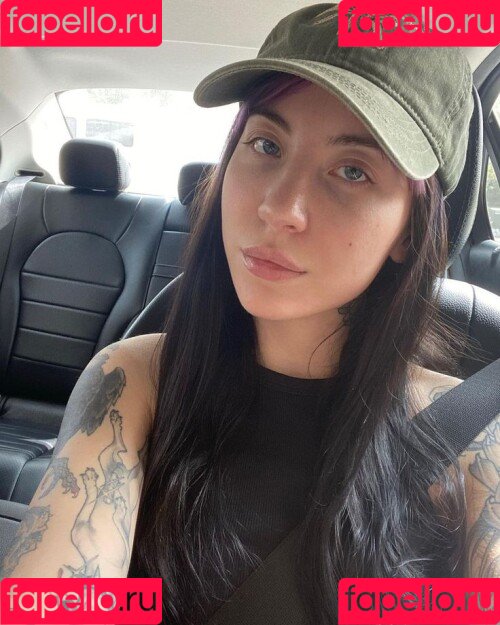 Charlotte Page Onlyfans Photo Gallery 