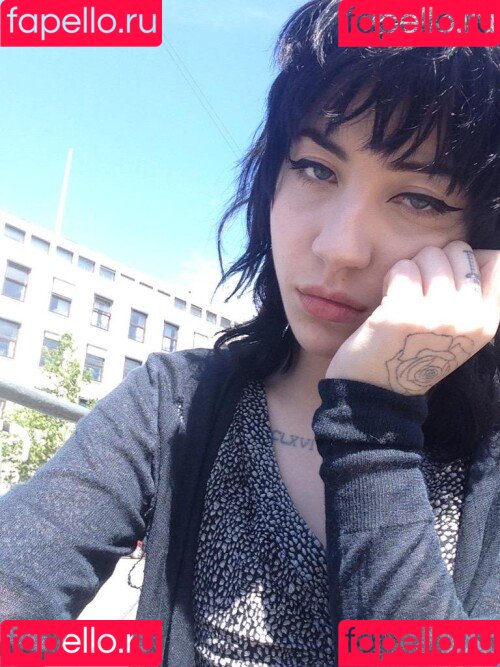 Charlotte Page Onlyfans Photo Gallery 