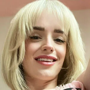 KhaleesiBB Onlyfans Photo Gallery 