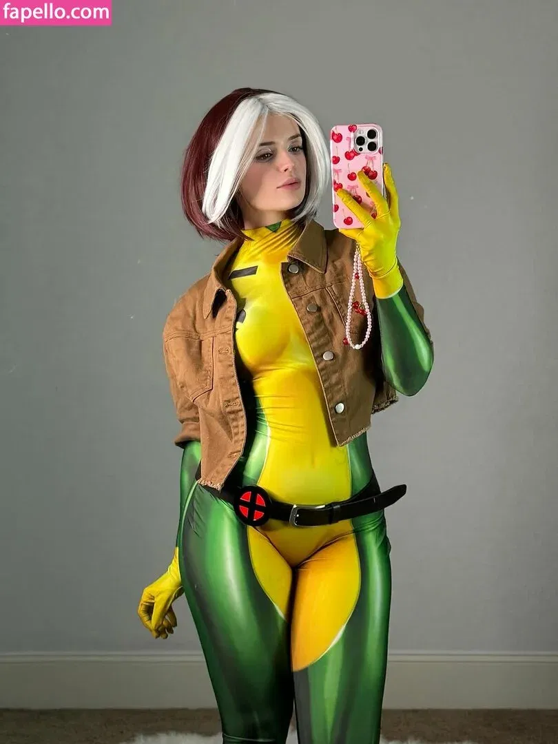 KhaleesiBB Onlyfans Photo Gallery 