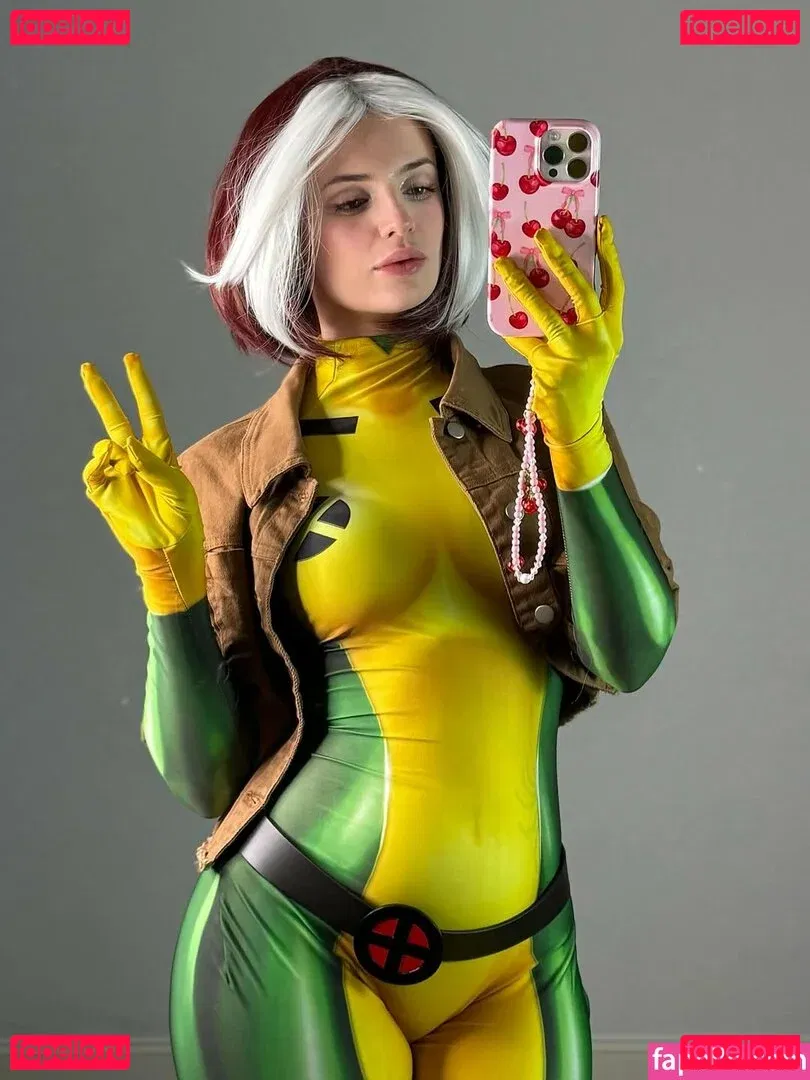 KhaleesiBB Onlyfans Photo Gallery 