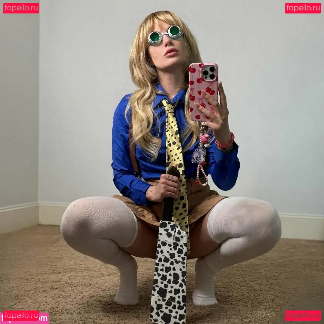 KhaleesiBB Onlyfans Photo Gallery 