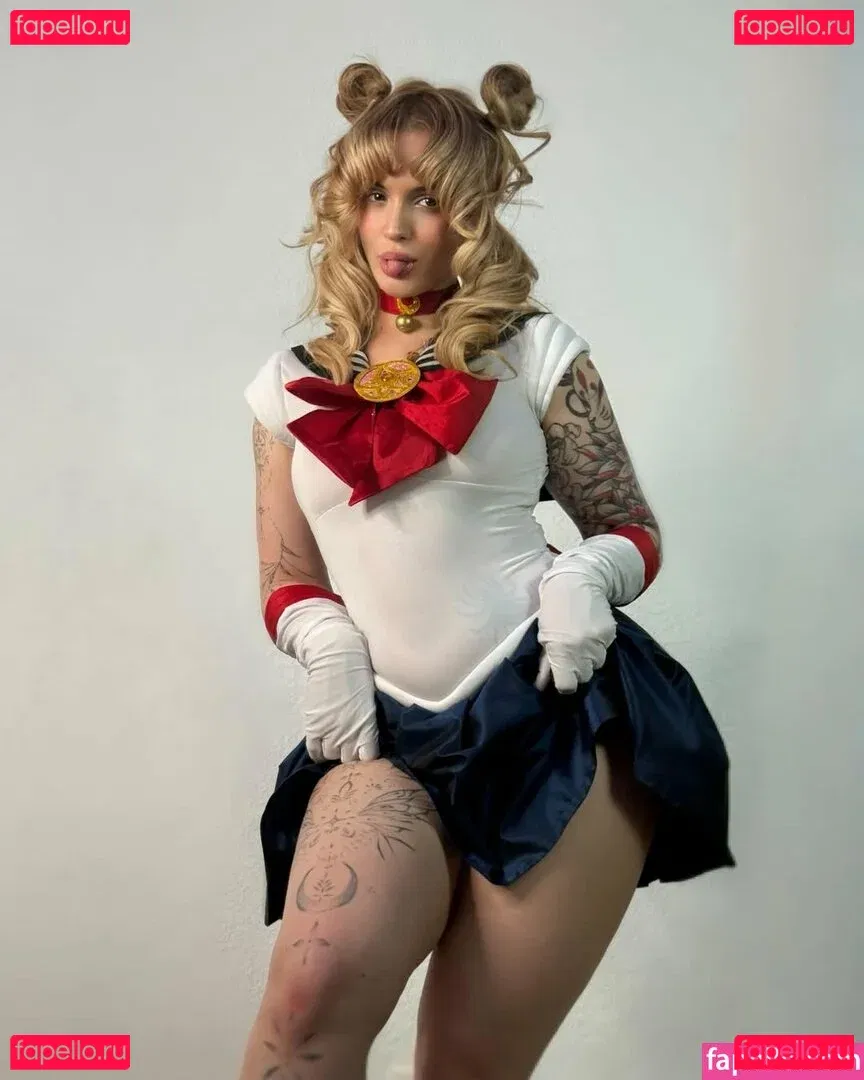 KhaleesiBB Onlyfans Photo Gallery 