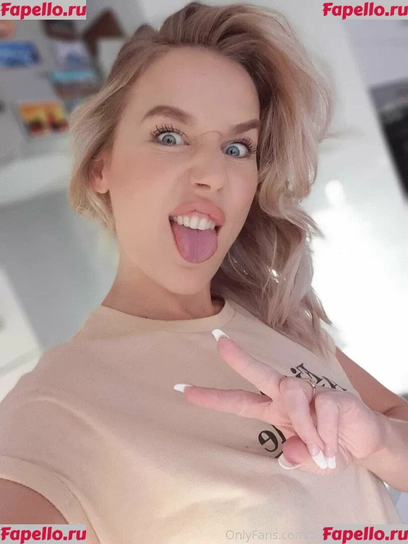 Ashley Ashton Onlyfans Photo Gallery 