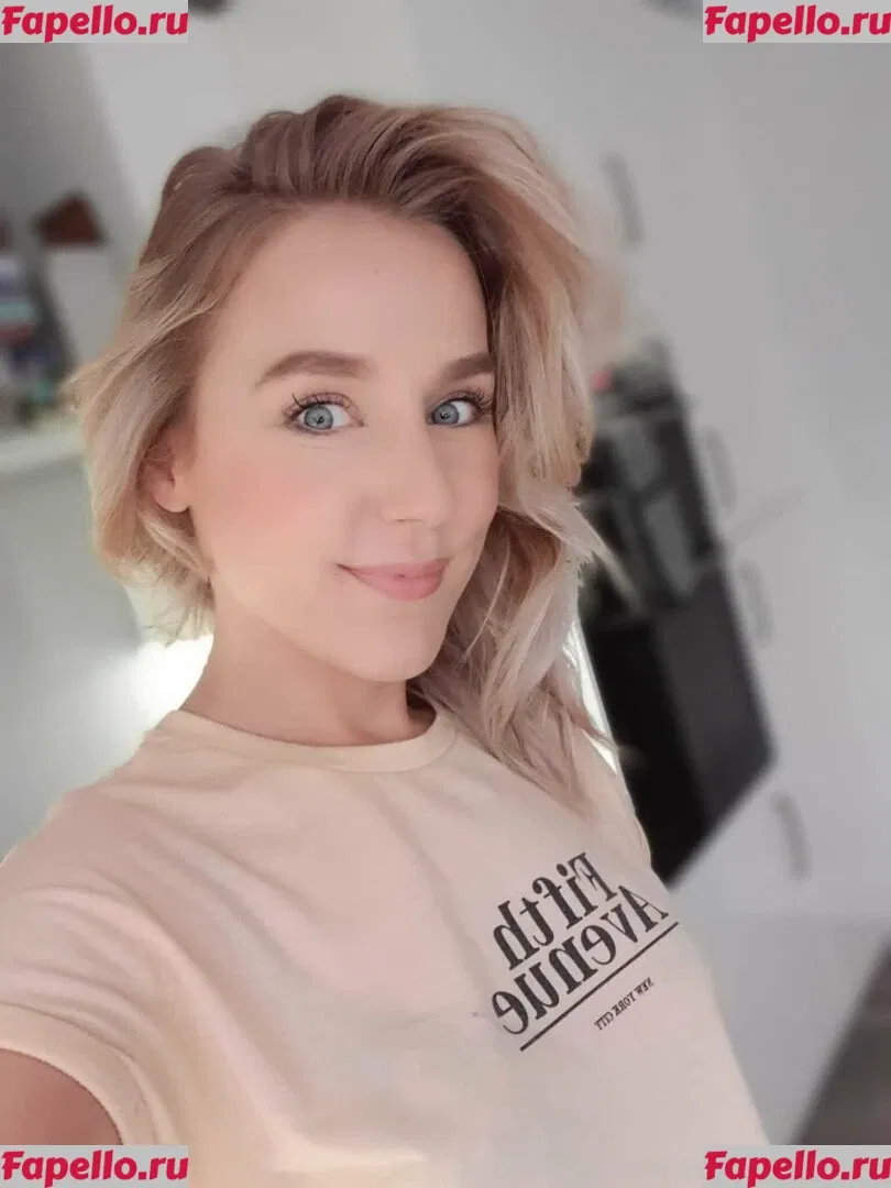 Ashley Ashton Onlyfans Photo Gallery 