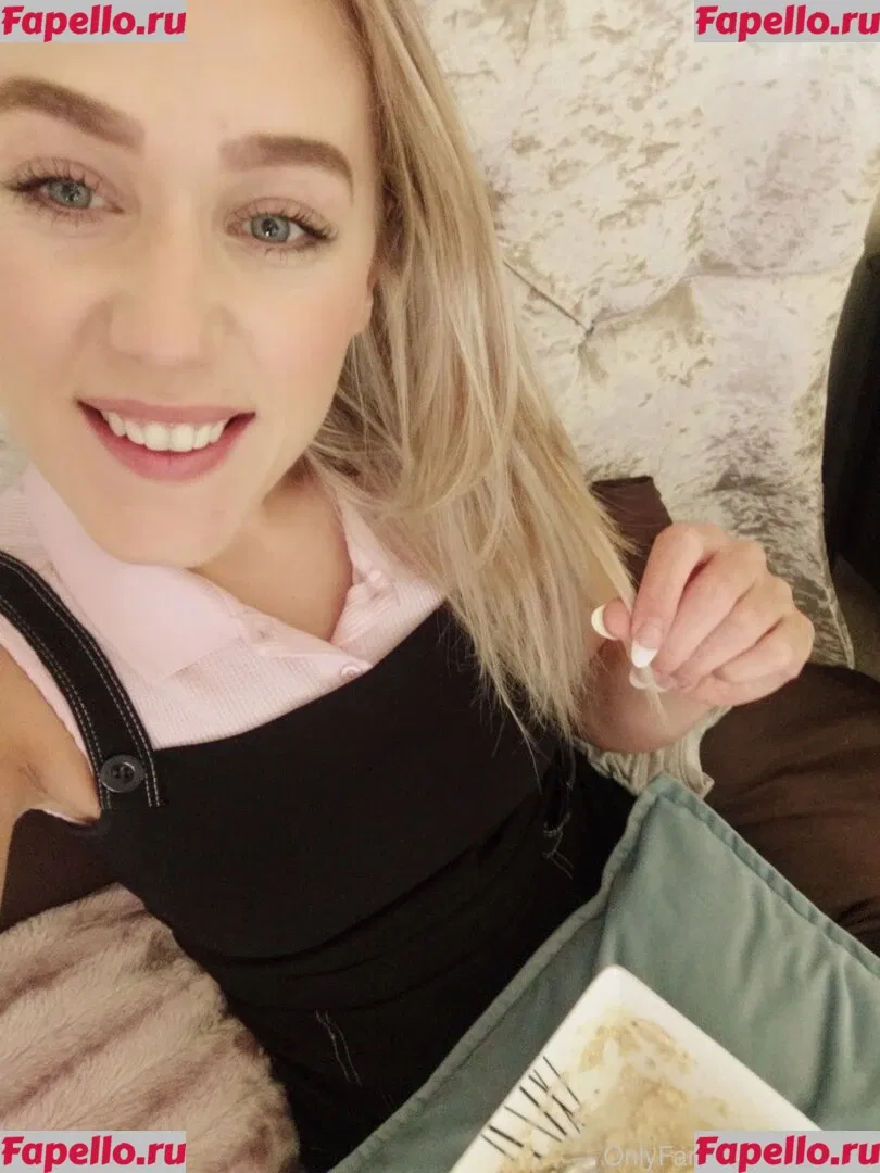 Ashley Ashton Onlyfans Photo Gallery 
