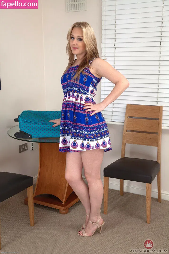 Ashley Ashton Onlyfans Photo Gallery 