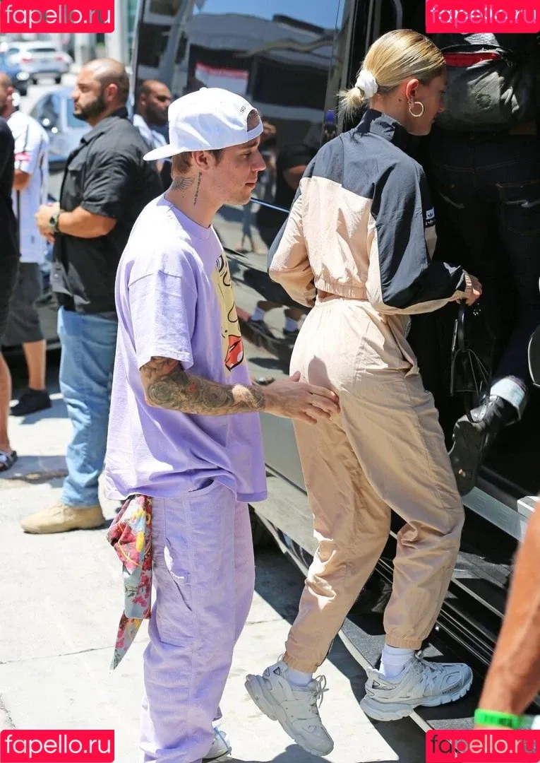 Hailey Baldwin Bieber Onlyfans Photo Gallery 