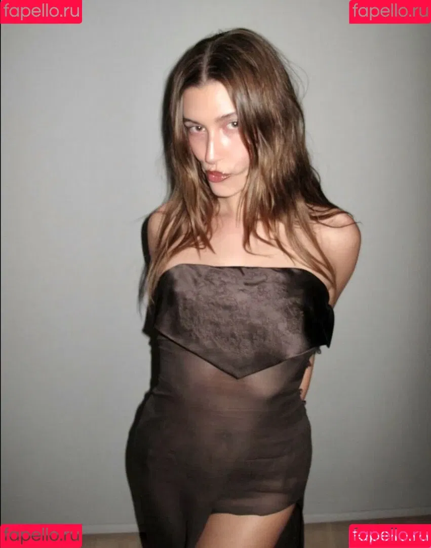 Hailey Baldwin Bieber Onlyfans Photo Gallery 