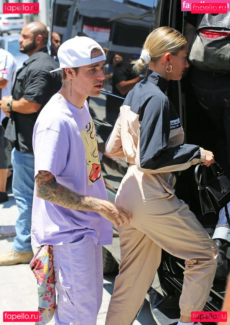 Hailey Baldwin Bieber Onlyfans Photo Gallery 