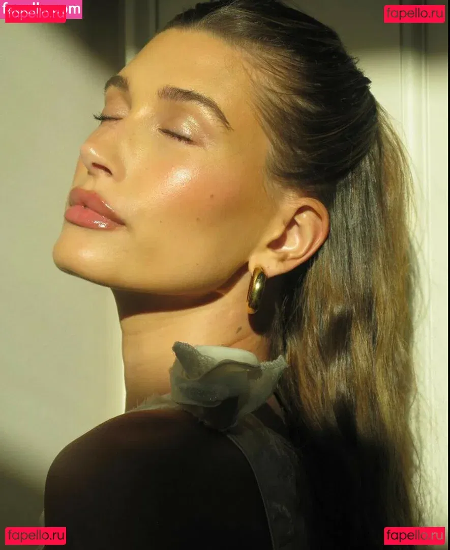 Hailey Baldwin Bieber Onlyfans Photo Gallery 