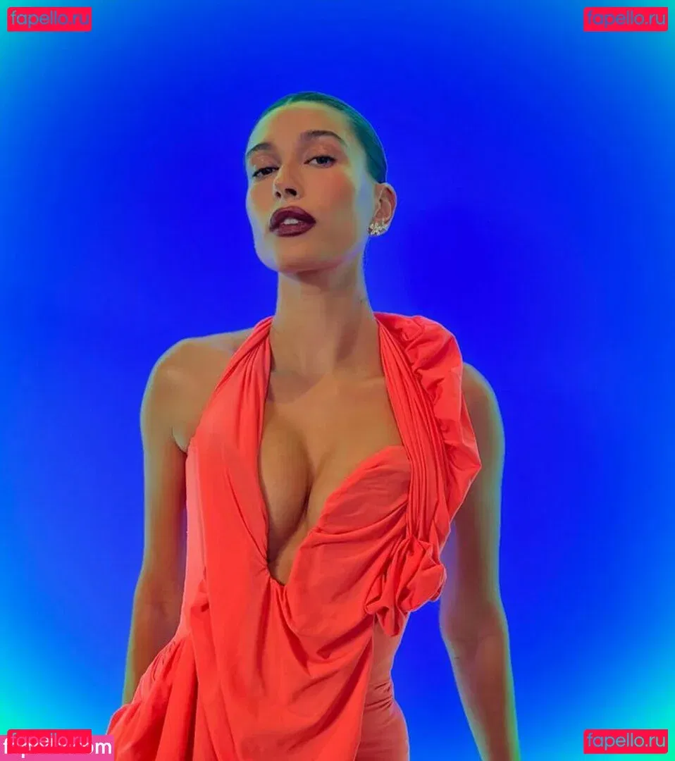 Hailey Baldwin Bieber Onlyfans Photo Gallery 