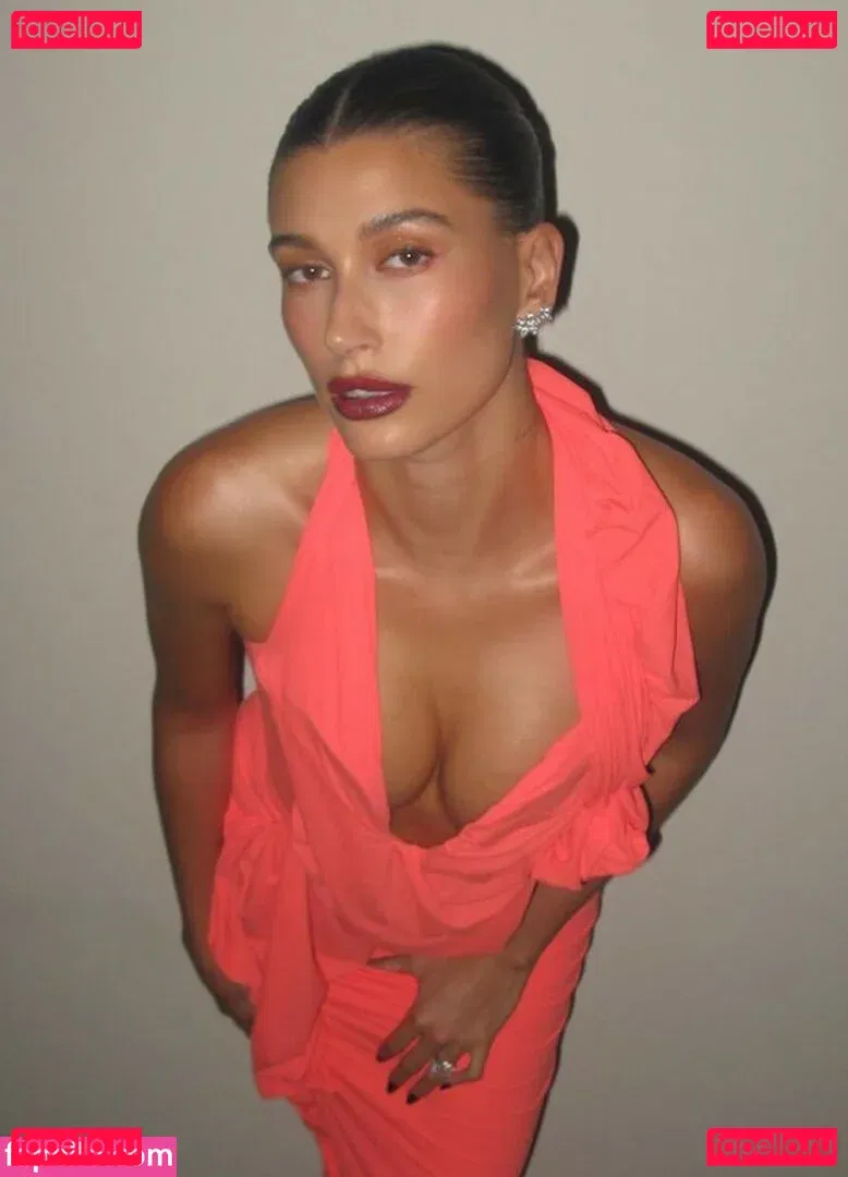 Hailey Baldwin Bieber Onlyfans Photo Gallery 