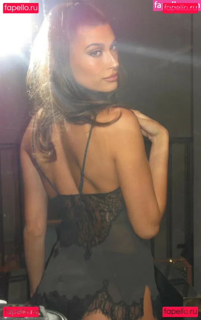 Hailey Baldwin Bieber Onlyfans Photo Gallery 