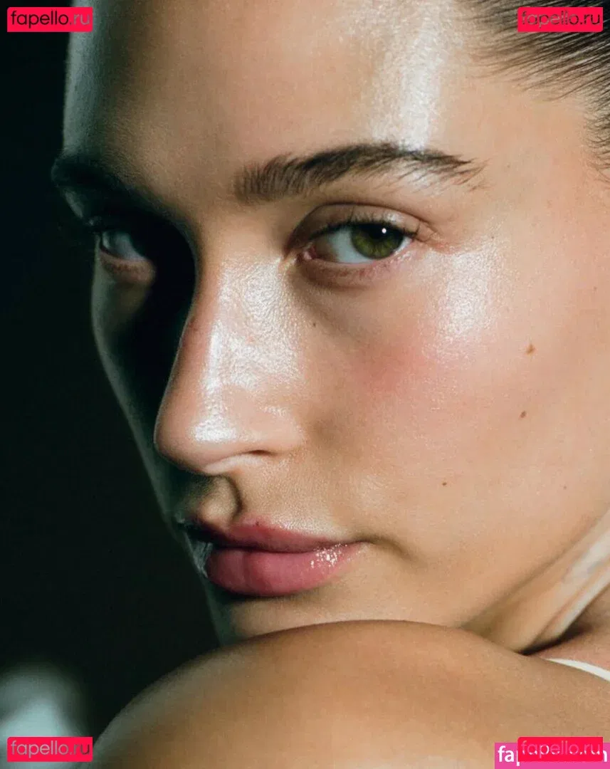 Hailey Baldwin Bieber Onlyfans Photo Gallery 