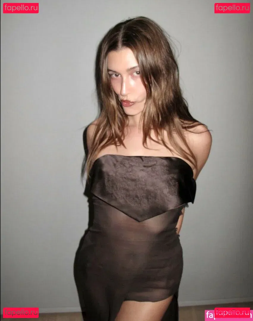 Hailey Baldwin Bieber Onlyfans Photo Gallery 