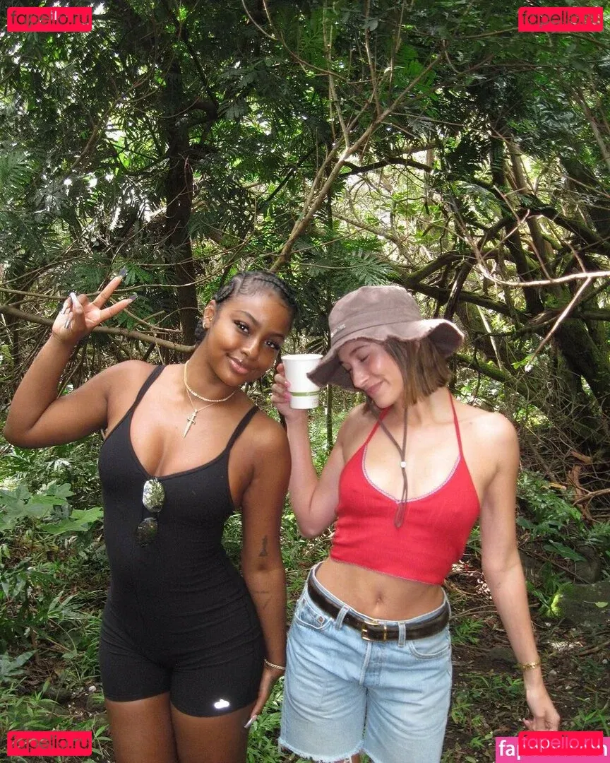 Hailey Baldwin Bieber Onlyfans Photo Gallery 