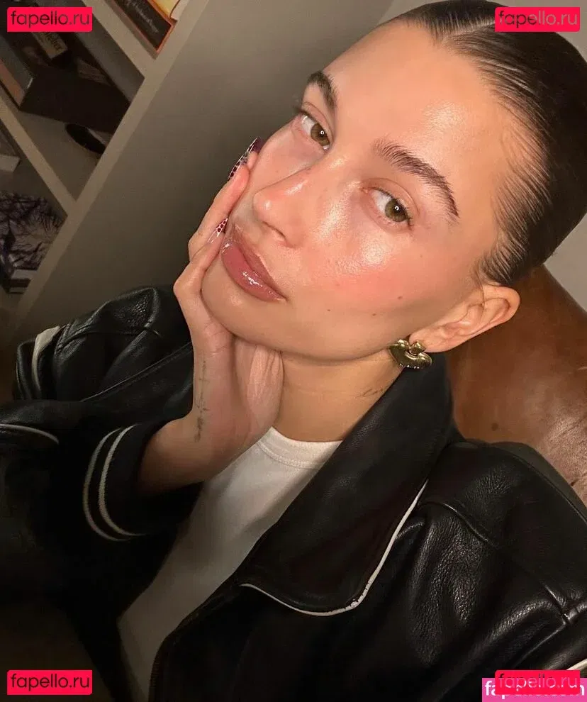Hailey Baldwin Bieber Onlyfans Photo Gallery 