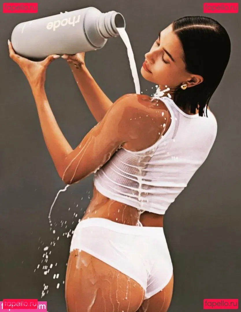 Hailey Baldwin Bieber Onlyfans Photo Gallery 