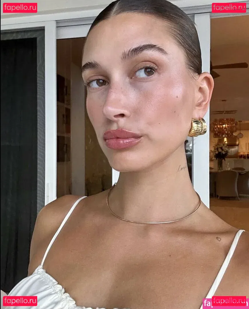 Hailey Baldwin Bieber Onlyfans Photo Gallery 