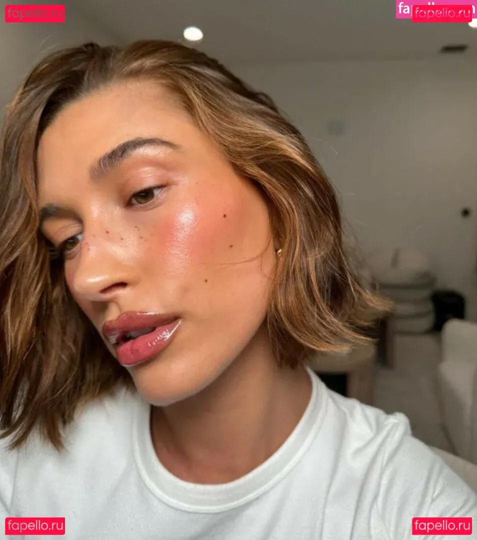 Hailey Baldwin Bieber Onlyfans Photo Gallery 