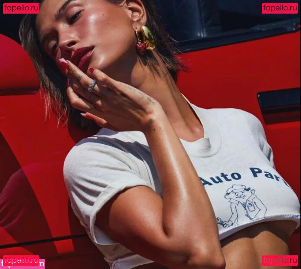 Hailey Baldwin Bieber Onlyfans Photo Gallery 