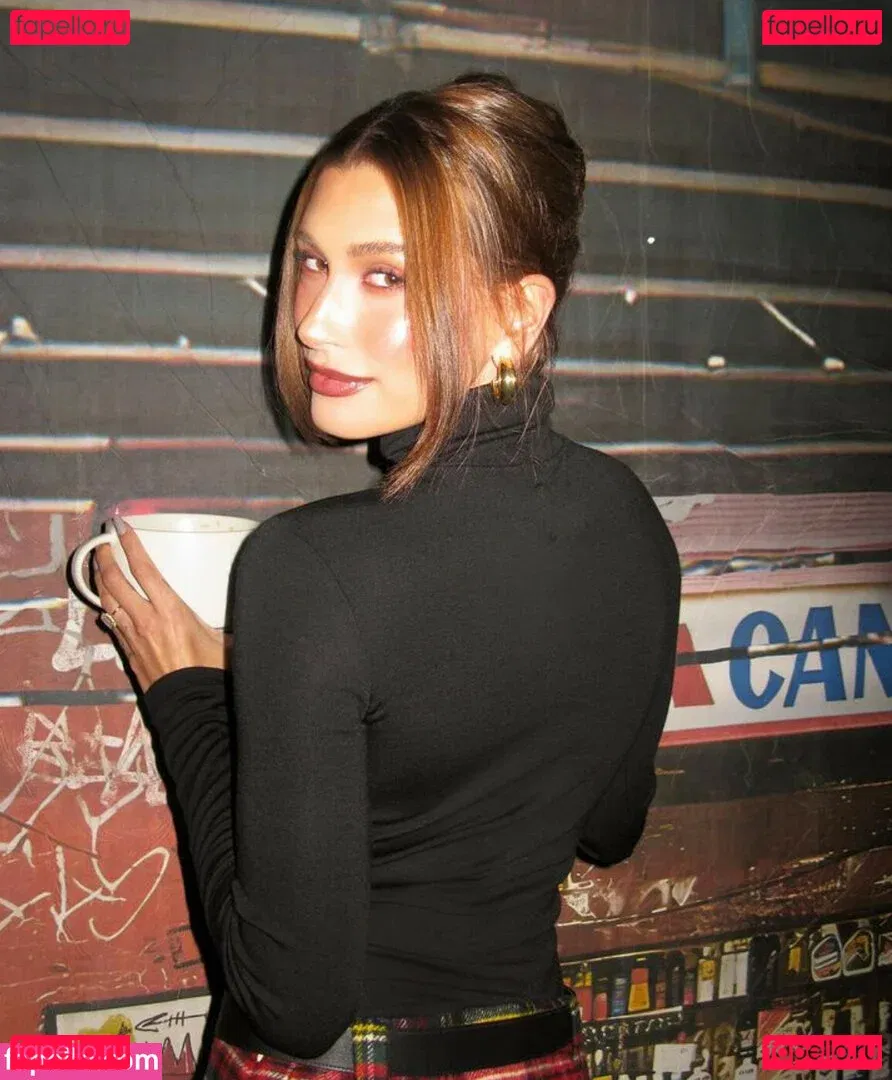 Hailey Baldwin Bieber Onlyfans Photo Gallery 