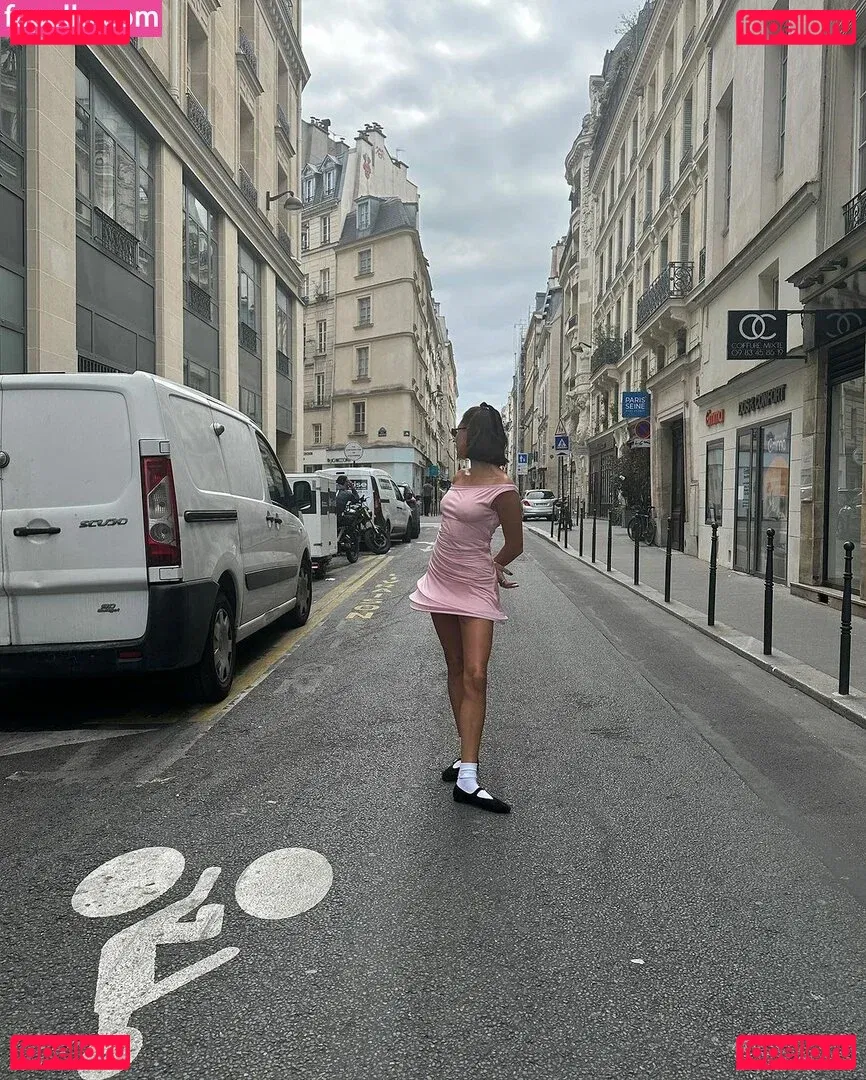 Hailey Baldwin Bieber Onlyfans Photo Gallery 