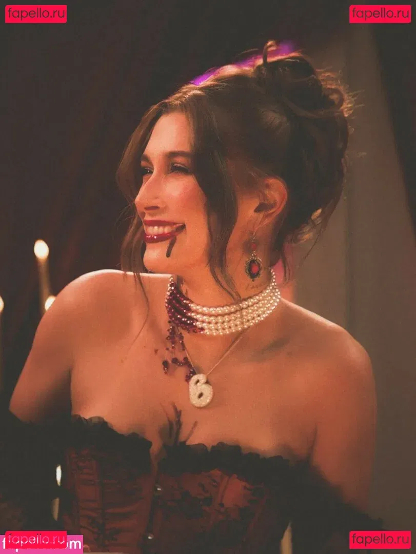 Hailey Baldwin Bieber Onlyfans Photo Gallery 