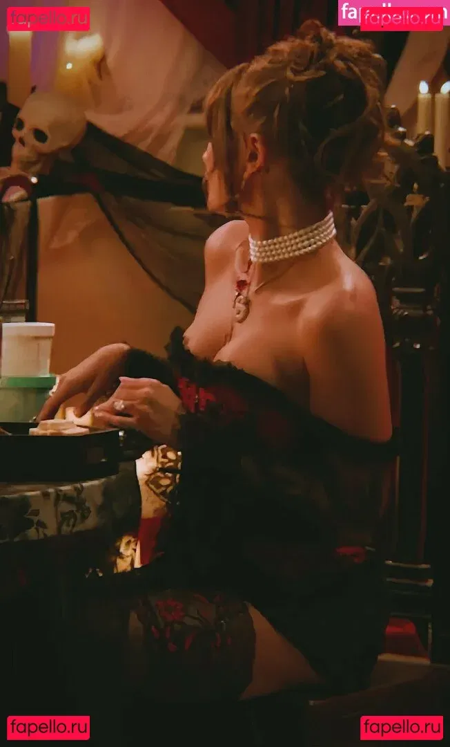 Hailey Baldwin Bieber Onlyfans Photo Gallery 