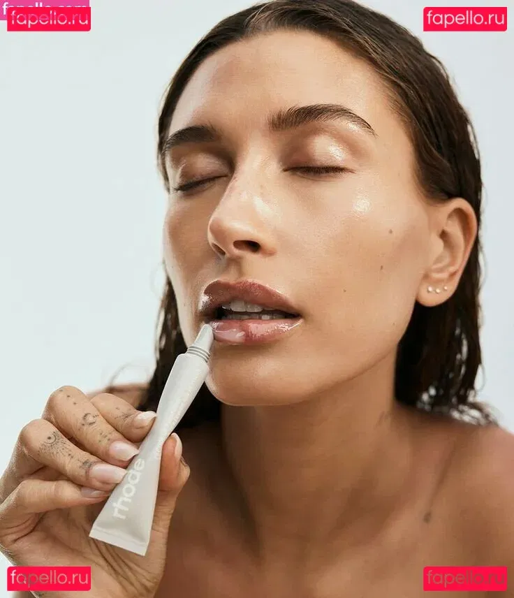 Hailey Baldwin Bieber Onlyfans Photo Gallery 