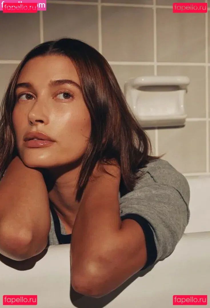 Hailey Baldwin Bieber Onlyfans Photo Gallery 