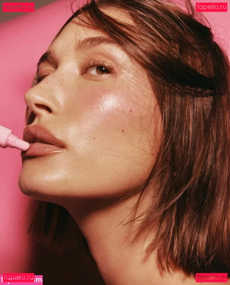 Hailey Baldwin Bieber Onlyfans Photo Gallery 