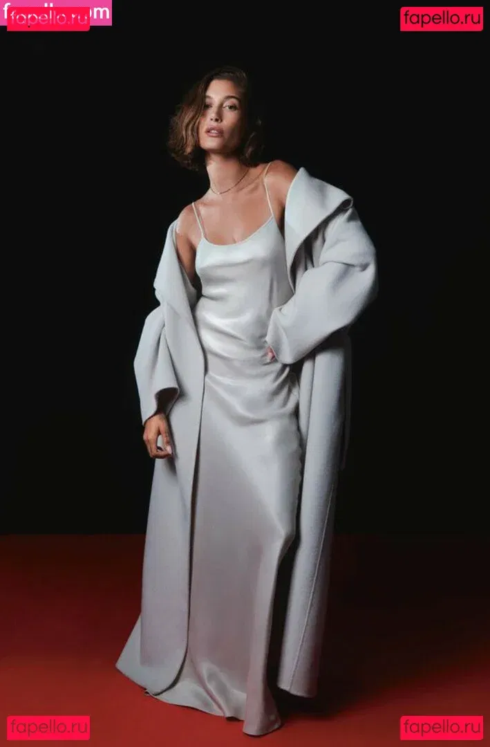 Hailey Baldwin Bieber Onlyfans Photo Gallery 