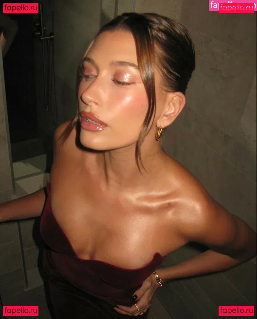 Hailey Baldwin Bieber Onlyfans Photo Gallery 