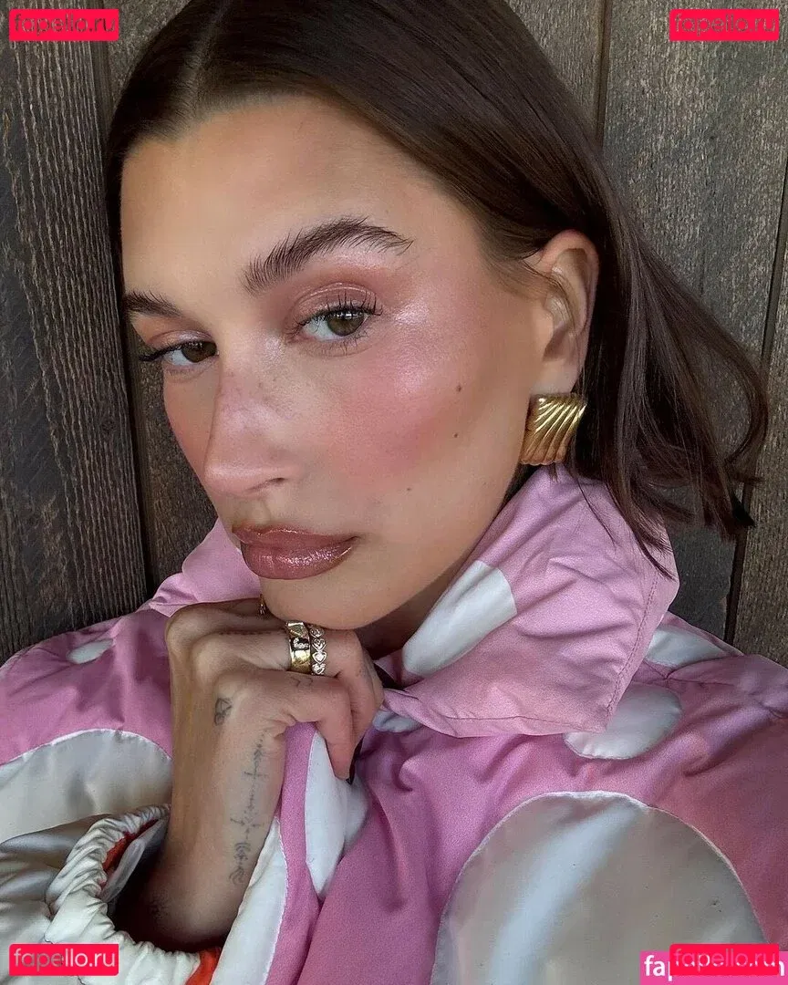 Hailey Baldwin Bieber Onlyfans Photo Gallery 