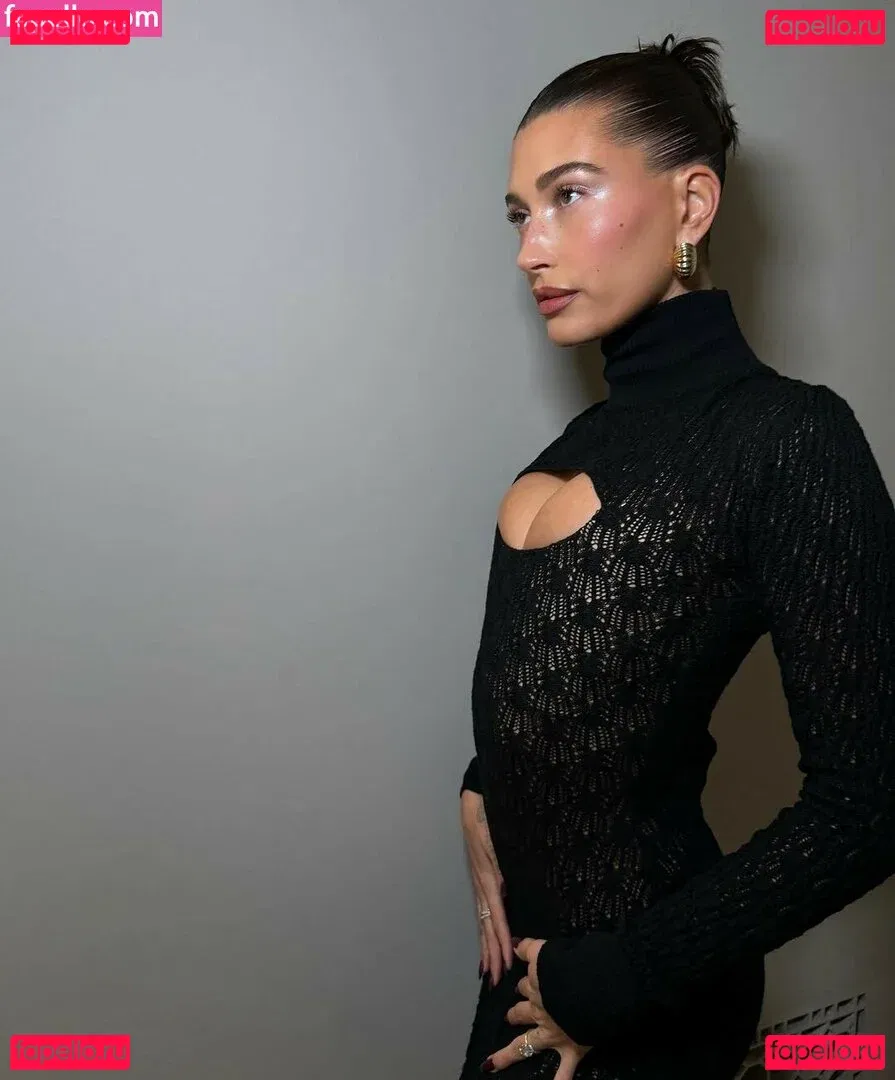 Hailey Baldwin Bieber Onlyfans Photo Gallery 