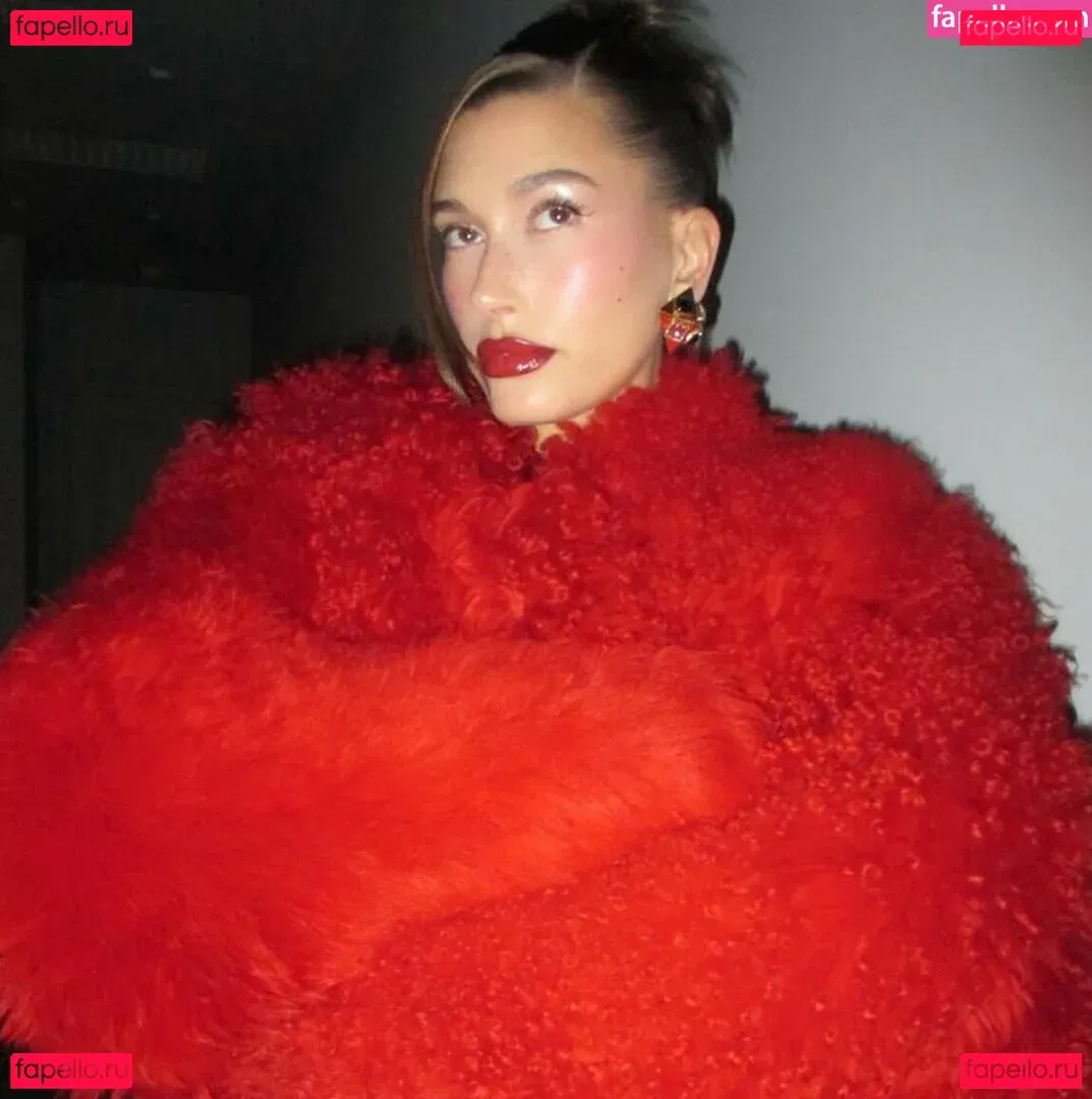 Hailey Baldwin Bieber Onlyfans Photo Gallery 