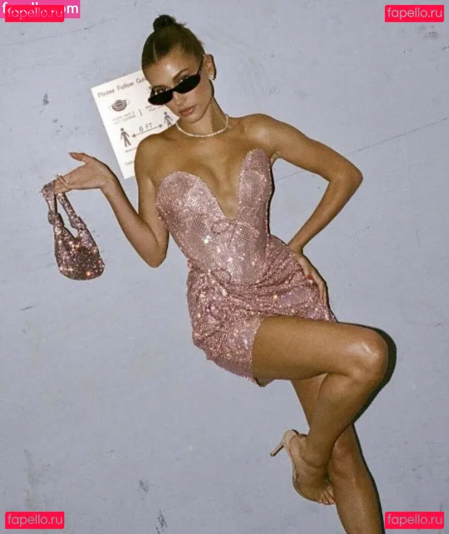 Hailey Baldwin Bieber Onlyfans Photo Gallery 